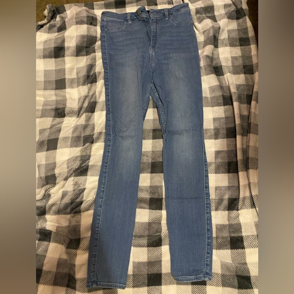 Hollister Ultra High Rise Jean Jeggings.  7 Regular